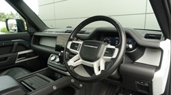 2022 (22) LAND ROVER DEFENDER 3.0 D250 HSE 90 3dr Auto 5527570