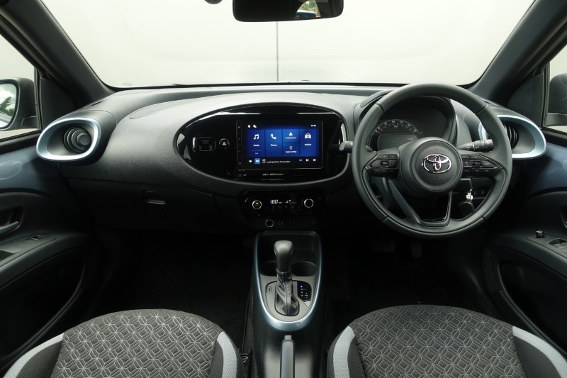 2025 (75) TOYOTA AYGO X 1.0 VVT-i Edge 5dr Auto 5491462