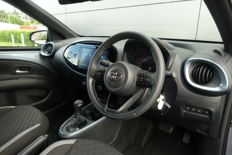 2025 (75) TOYOTA AYGO X 1.0 VVT-i Edge 5dr Auto 5491488