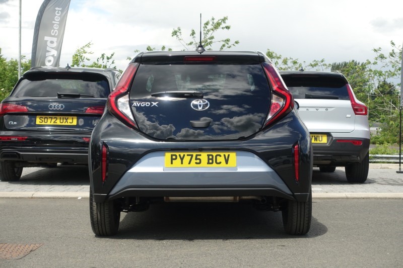 2025 (75) TOYOTA AYGO X 1.0 VVT-i Edge 5dr Auto 5491459