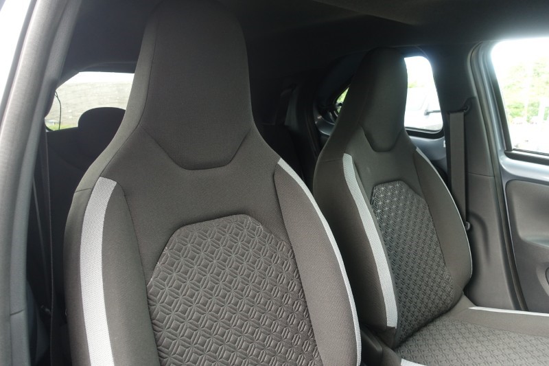2025 (75) TOYOTA AYGO X 1.0 VVT-i Edge 5dr Auto 5491489