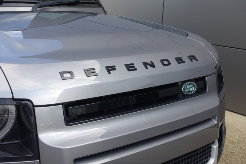 2023 (23) LAND ROVER COMMERCIAL DEFENDER 3.0 D250 Hard Top SE Auto 5504457