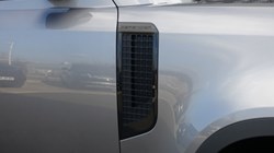 2023 (23) LAND ROVER COMMERCIAL DEFENDER 3.0 D250 Hard Top SE Auto 5504456