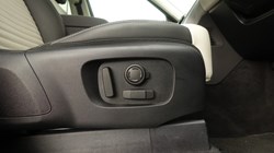 2025 (25) LAND ROVER DISCOVERY 3.0 D350 Dynamic HSE 5dr Auto 5558857