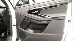 2023 (23) LAND ROVER RANGE ROVER EVOQUE 2.0 D200 R-Dynamic SE 5dr Auto 5581666