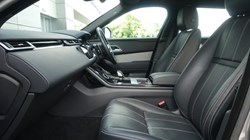 2022 (22) LAND ROVER RANGE ROVER VELAR 2.0 D200 R-Dynamic SE 5dr Auto 5583701