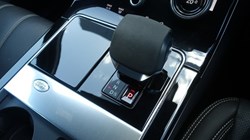 2022 (22) LAND ROVER RANGE ROVER VELAR 2.0 D200 R-Dynamic SE 5dr Auto 5583738