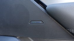 2022 (22) LAND ROVER RANGE ROVER VELAR 2.0 D200 R-Dynamic SE 5dr Auto 5583744