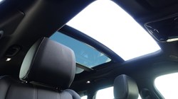 2022 (22) LAND ROVER RANGE ROVER VELAR 2.0 D200 R-Dynamic SE 5dr Auto 5583742