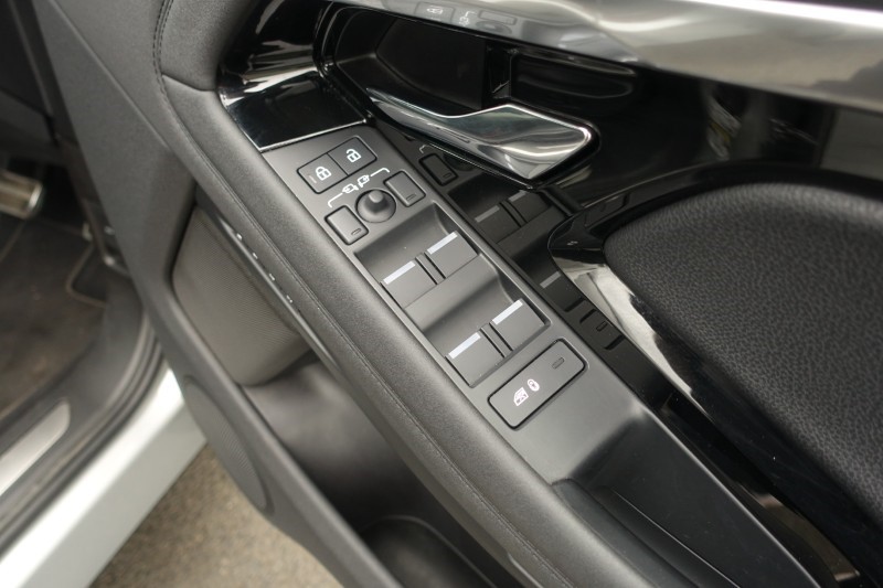 2022 (22) LAND ROVER RANGE ROVER EVOQUE 2.0 D200 R-Dynamic SE 5dr Auto 5580784