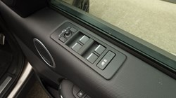 2022 (22) LAND ROVER DISCOVERY 3.0 D300 R-Dynamic HSE 5dr Auto 5562200