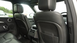 2022 (22) LAND ROVER DISCOVERY 3.0 D300 R-Dynamic HSE 5dr Auto 5562202