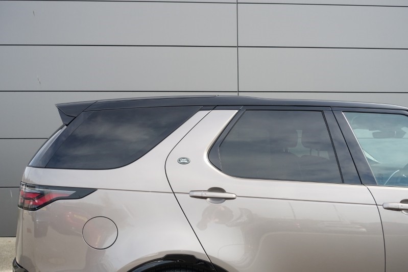 2022 (22) LAND ROVER DISCOVERY 3.0 D300 R-Dynamic HSE 5dr Auto 5562173