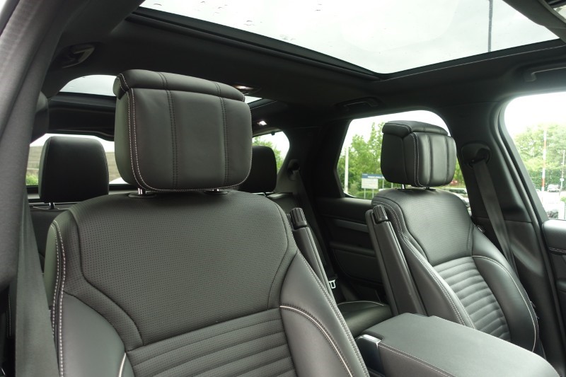 2022 (22) LAND ROVER DISCOVERY 3.0 D300 R-Dynamic HSE 5dr Auto 5562194
