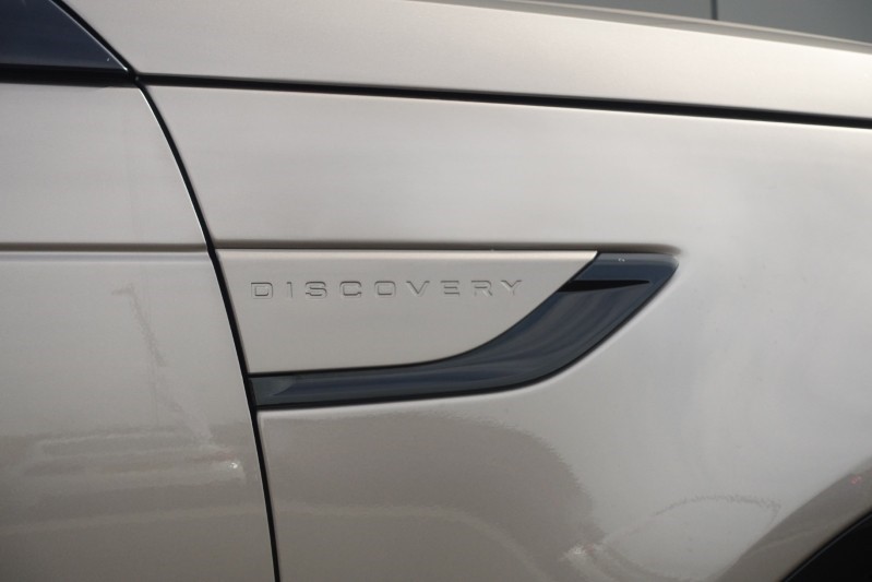 2022 (22) LAND ROVER DISCOVERY 3.0 D300 R-Dynamic HSE 5dr Auto 5562169