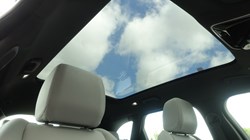 2023 (23) LAND ROVER RANGE ROVER VELAR 2.0 D200 MHEV Dynamic SE 5dr Auto 5572981