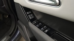 2023 (23) LAND ROVER RANGE ROVER VELAR 2.0 D200 MHEV Dynamic SE 5dr Auto 5572985