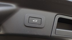 2023 (23) LAND ROVER RANGE ROVER VELAR 2.0 D200 MHEV Dynamic SE 5dr Auto 5572967