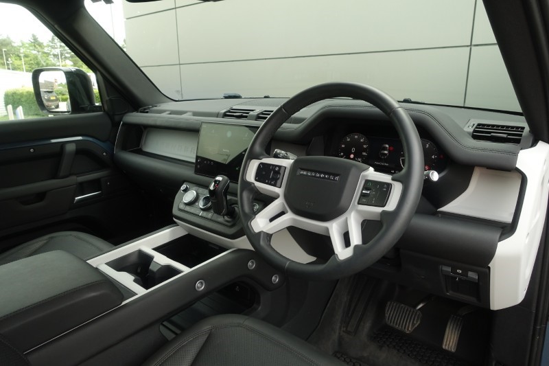2025 (25) LAND ROVER COMMERCIAL DEFENDER 3.0 D250 Hard Top S Auto 5581049