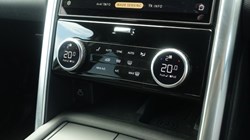 2024 (73) LAND ROVER DISCOVERY 3.0 D300 Dynamic HSE 5dr Auto 5627505