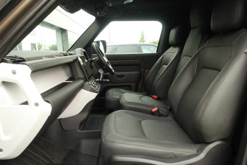 2025 (75) LAND ROVER COMMERCIAL DEFENDER 3.0 D350 Hard Top X-Dynamic HSE Auto [3 Seat] 5581853
