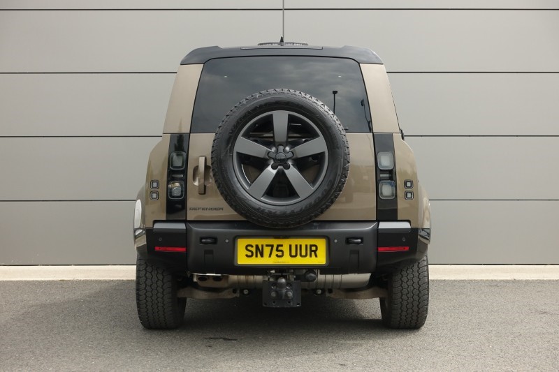 2025 (75) LAND ROVER COMMERCIAL DEFENDER 3.0 D350 Hard Top X-Dynamic HSE Auto [3 Seat] 5581856