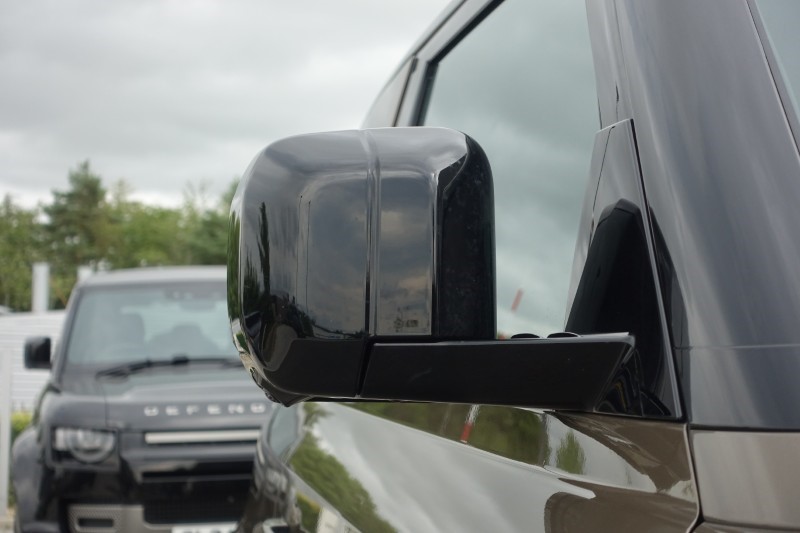 2025 (75) LAND ROVER COMMERCIAL DEFENDER 3.0 D350 Hard Top X-Dynamic HSE Auto [3 Seat] 5581871