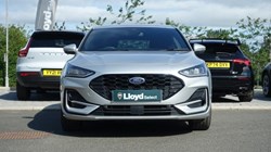 2025 (25) FORD FOCUS 1.0 EcoBoost Hybrid mHEV 155 ST-Line X 5dr Auto 5589136