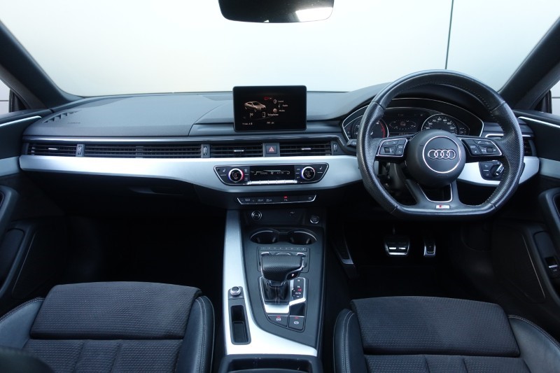 2018 (18) AUDI A5 2.0 TFSI S Line 2dr S Tronic 5592576