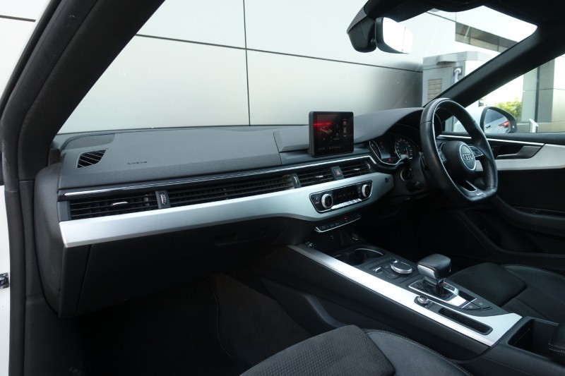 2018 (18) AUDI A5 2.0 TFSI S Line 2dr S Tronic 5592616