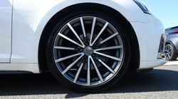 2018 (18) AUDI A5 2.0 TFSI S Line 2dr S Tronic 5592575