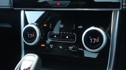 2020 (20) JAGUAR XE 2.0d R-Dynamic SE 4dr Auto 5602361