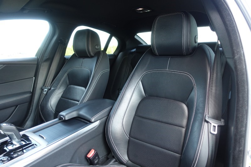 2020 (20) JAGUAR XE 2.0d R-Dynamic SE 4dr Auto 5602376