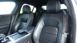 2020 (20) JAGUAR XE 2.0d R-Dynamic SE 4dr Auto 5602376