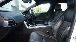 2020 (20) JAGUAR XE 2.0d R-Dynamic SE 4dr Auto 5602324