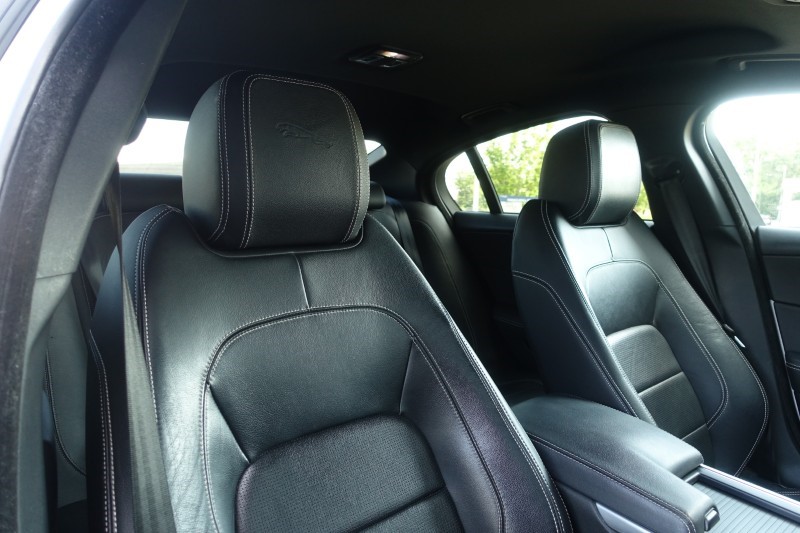 2020 (20) JAGUAR XE 2.0d R-Dynamic SE 4dr Auto 5602363