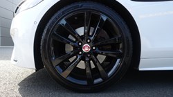 2020 (20) JAGUAR XE 2.0d R-Dynamic SE 4dr Auto 5602350