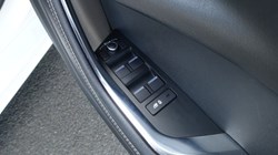 2020 (20) JAGUAR XE 2.0d R-Dynamic SE 4dr Auto 5602366
