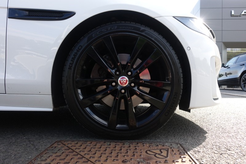2020 (20) JAGUAR XE 2.0d R-Dynamic SE 4dr Auto 5602329