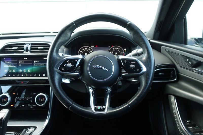 2020 (20) JAGUAR XE 2.0d R-Dynamic SE 4dr Auto 5602336