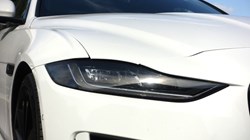 2020 (20) JAGUAR XE 2.0d R-Dynamic SE 4dr Auto 5602338