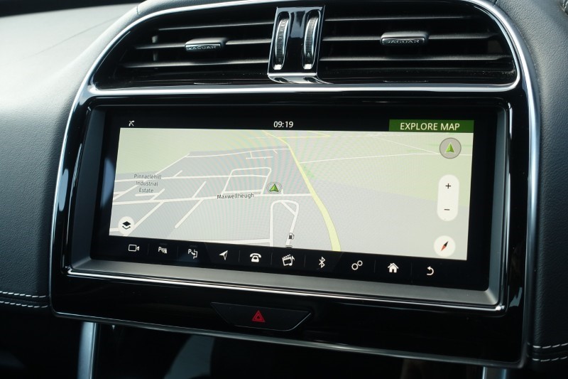 2020 (20) JAGUAR XE 2.0d R-Dynamic SE 4dr Auto 5602332