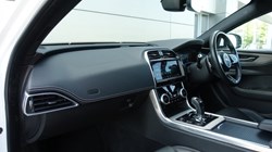 2020 (20) JAGUAR XE 2.0d R-Dynamic SE 4dr Auto 5602375