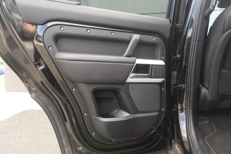 2023 (73) LAND ROVER DEFENDER 3.0 D250 HSE 110 5dr Auto 5702753