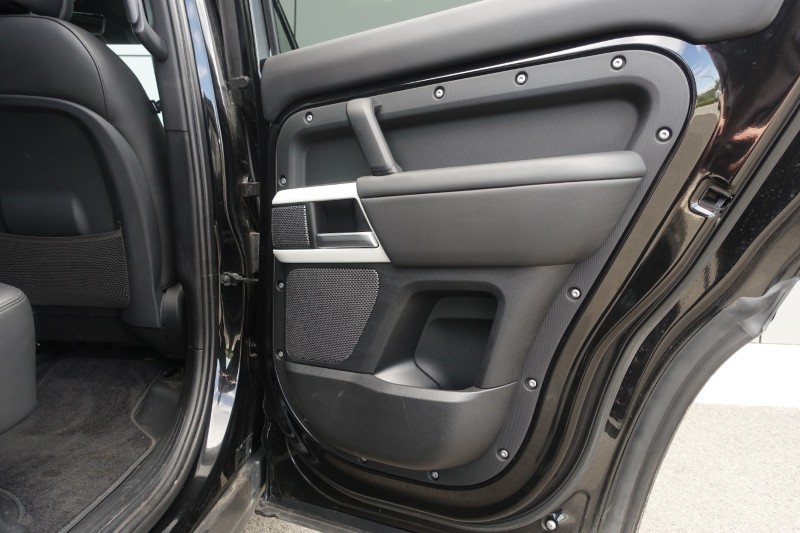 2023 (73) LAND ROVER DEFENDER 3.0 D250 HSE 110 5dr Auto 5702750
