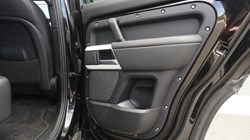 2023 (73) LAND ROVER DEFENDER 3.0 D250 HSE 110 5dr Auto 5702750
