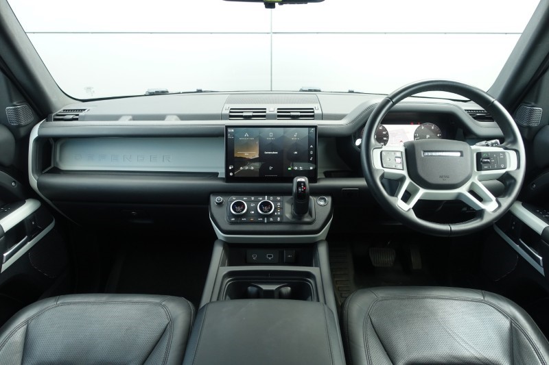2023 (73) LAND ROVER DEFENDER 3.0 D250 HSE 110 5dr Auto 5702702