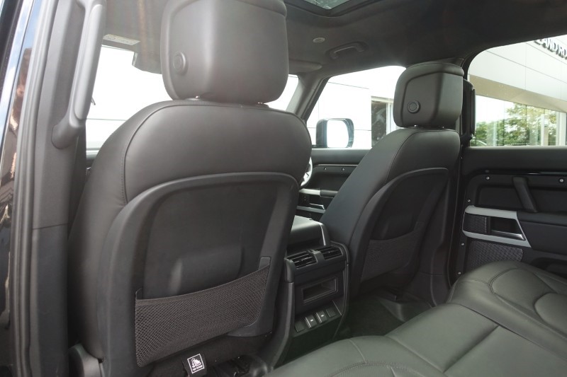 2023 (73) LAND ROVER DEFENDER 3.0 D250 HSE 110 5dr Auto 5702754