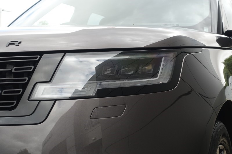 2023 (23) LAND ROVER RANGE ROVER 3.0 D300 SE 4dr Auto 5652125