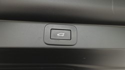 2023 (23) LAND ROVER RANGE ROVER 3.0 D300 SE 4dr Auto 5652127